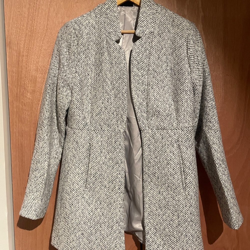NWOT Vici Tayshia Pocketed Coat - Gray Heather